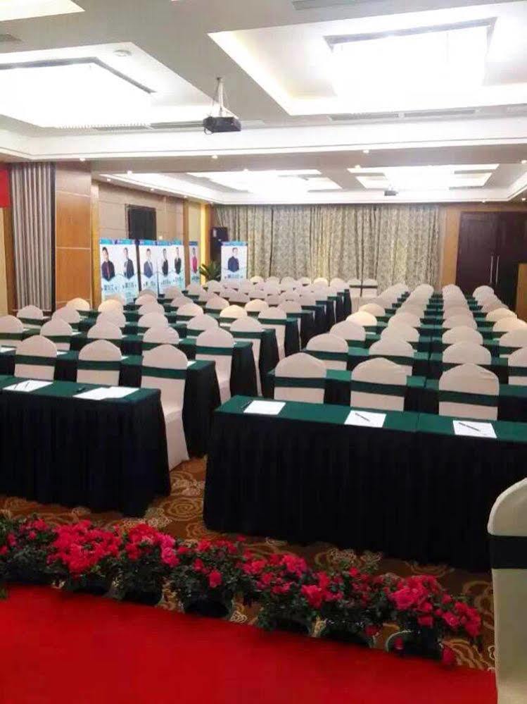 Chengdu Panda Prince Culture Hotel Экстерьер фото