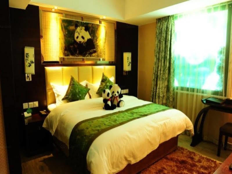 Chengdu Panda Prince Culture Hotel Экстерьер фото