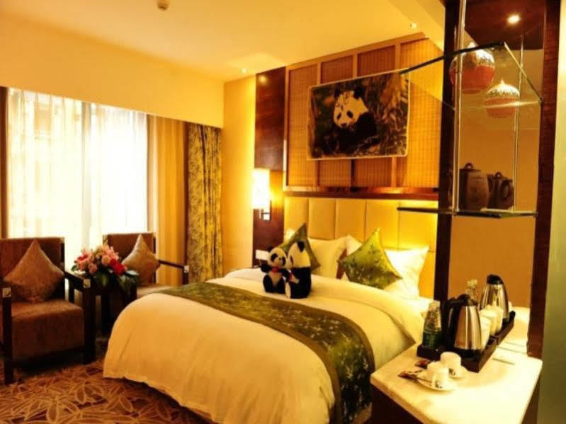 Chengdu Panda Prince Culture Hotel Экстерьер фото