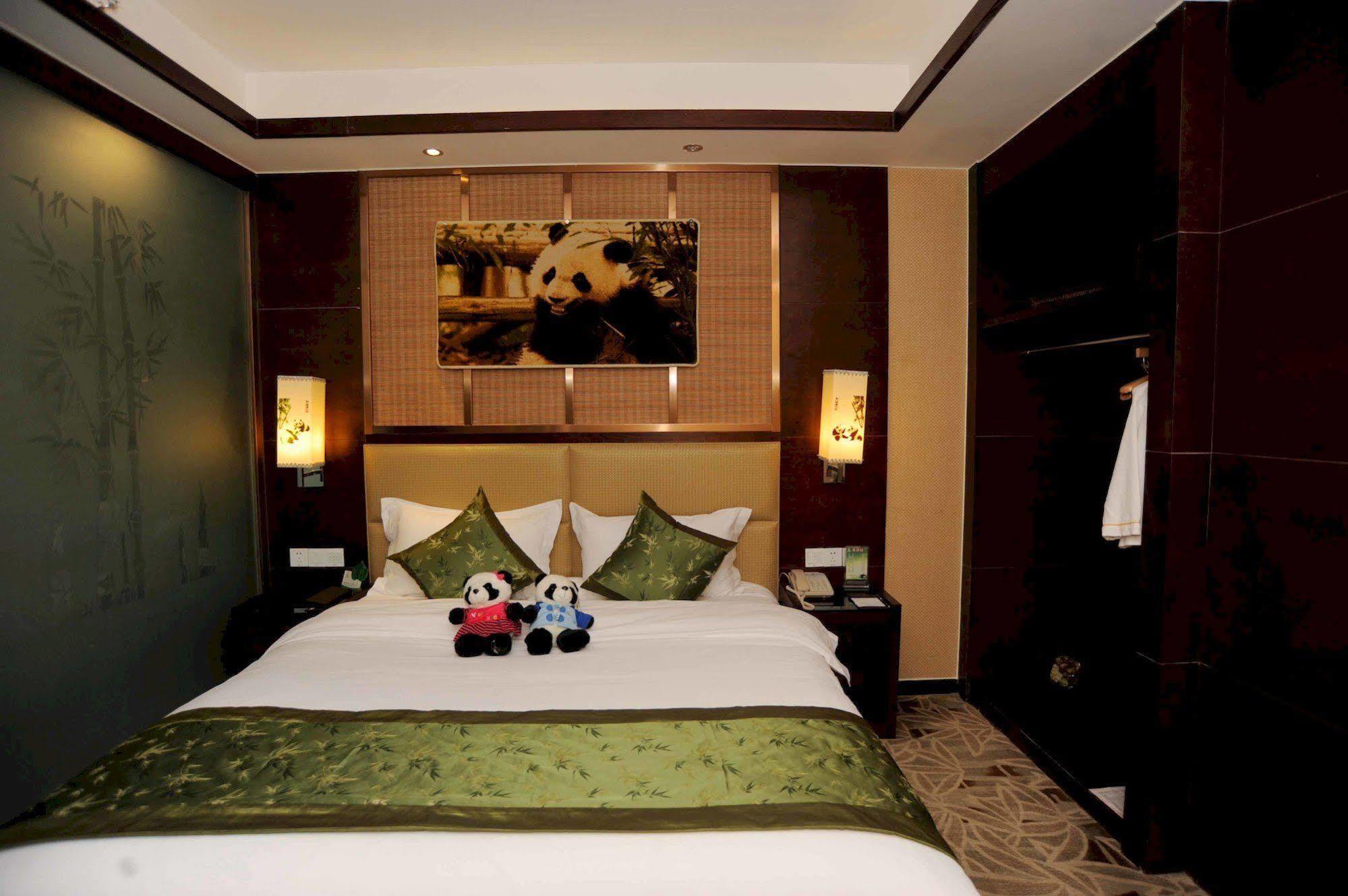 Chengdu Panda Prince Culture Hotel Экстерьер фото