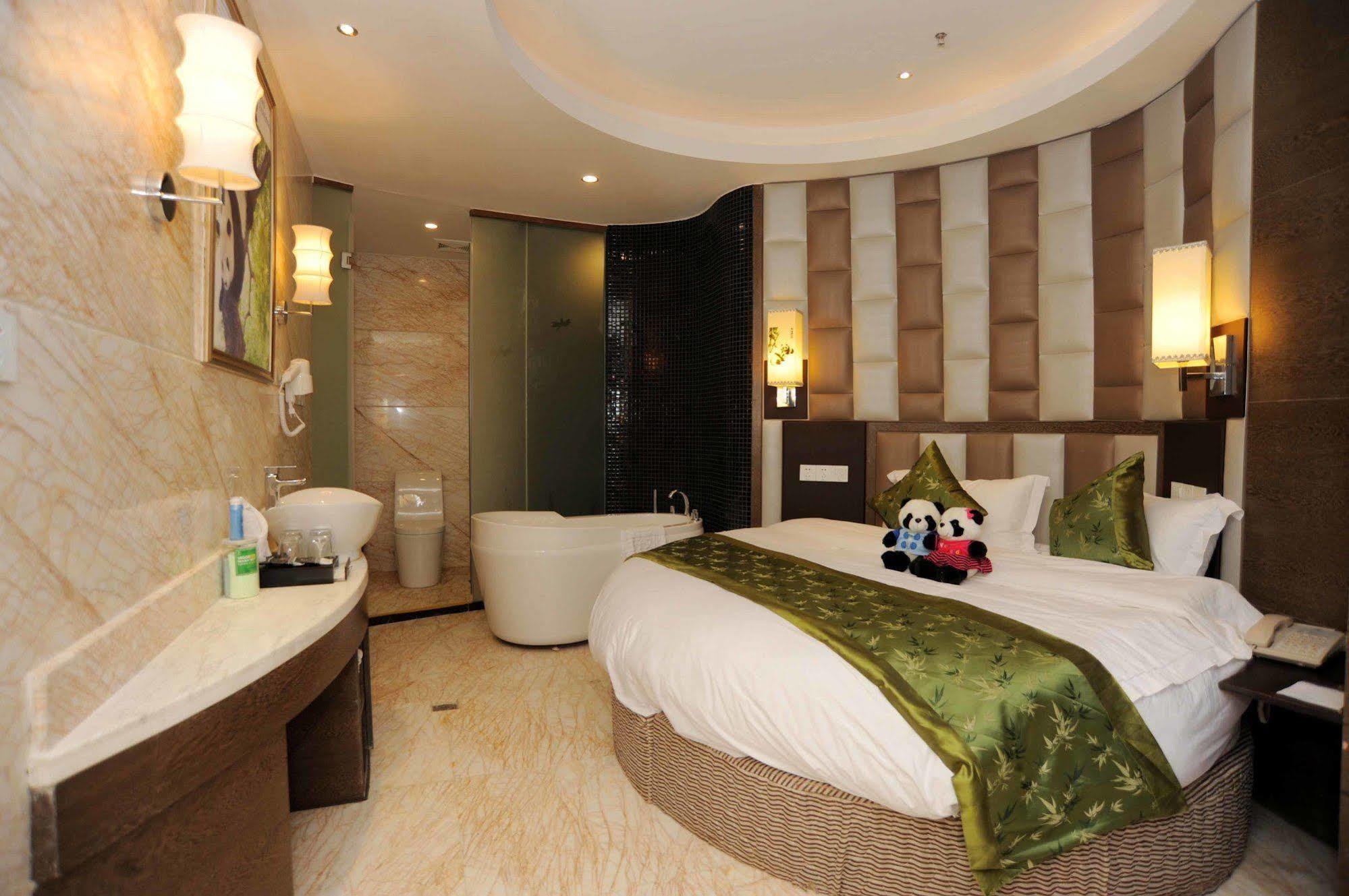 Chengdu Panda Prince Culture Hotel Экстерьер фото