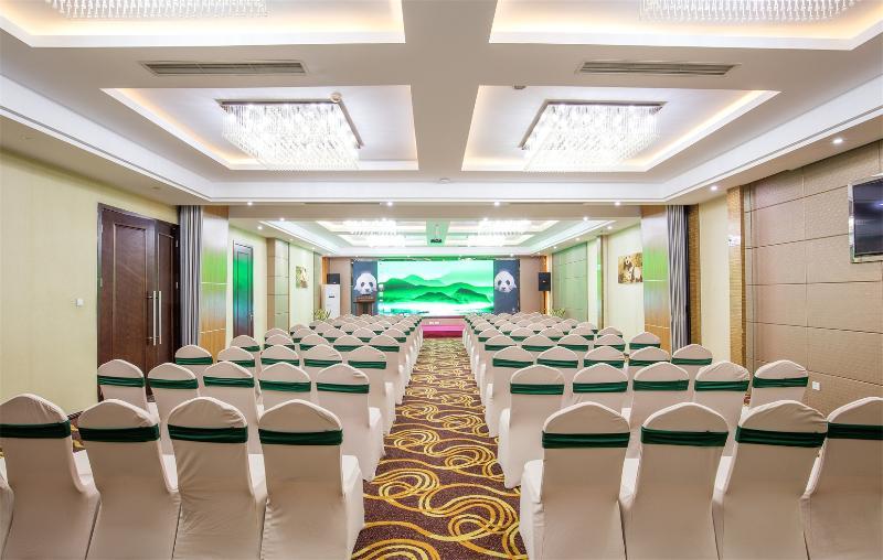 Chengdu Panda Prince Culture Hotel Экстерьер фото