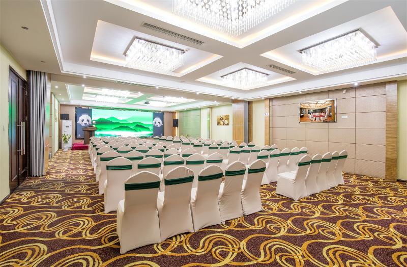Chengdu Panda Prince Culture Hotel Экстерьер фото