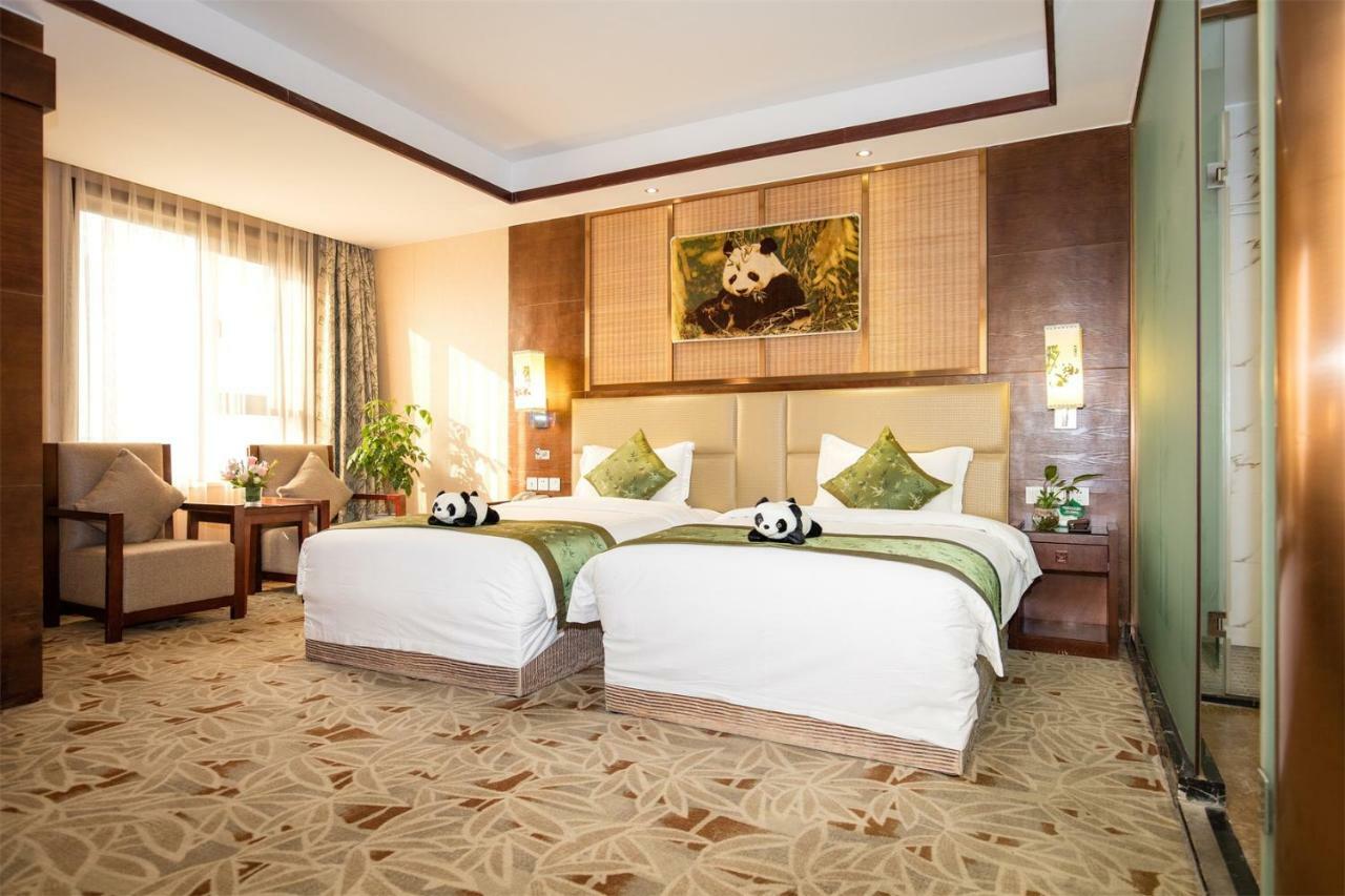 Chengdu Panda Prince Culture Hotel Экстерьер фото