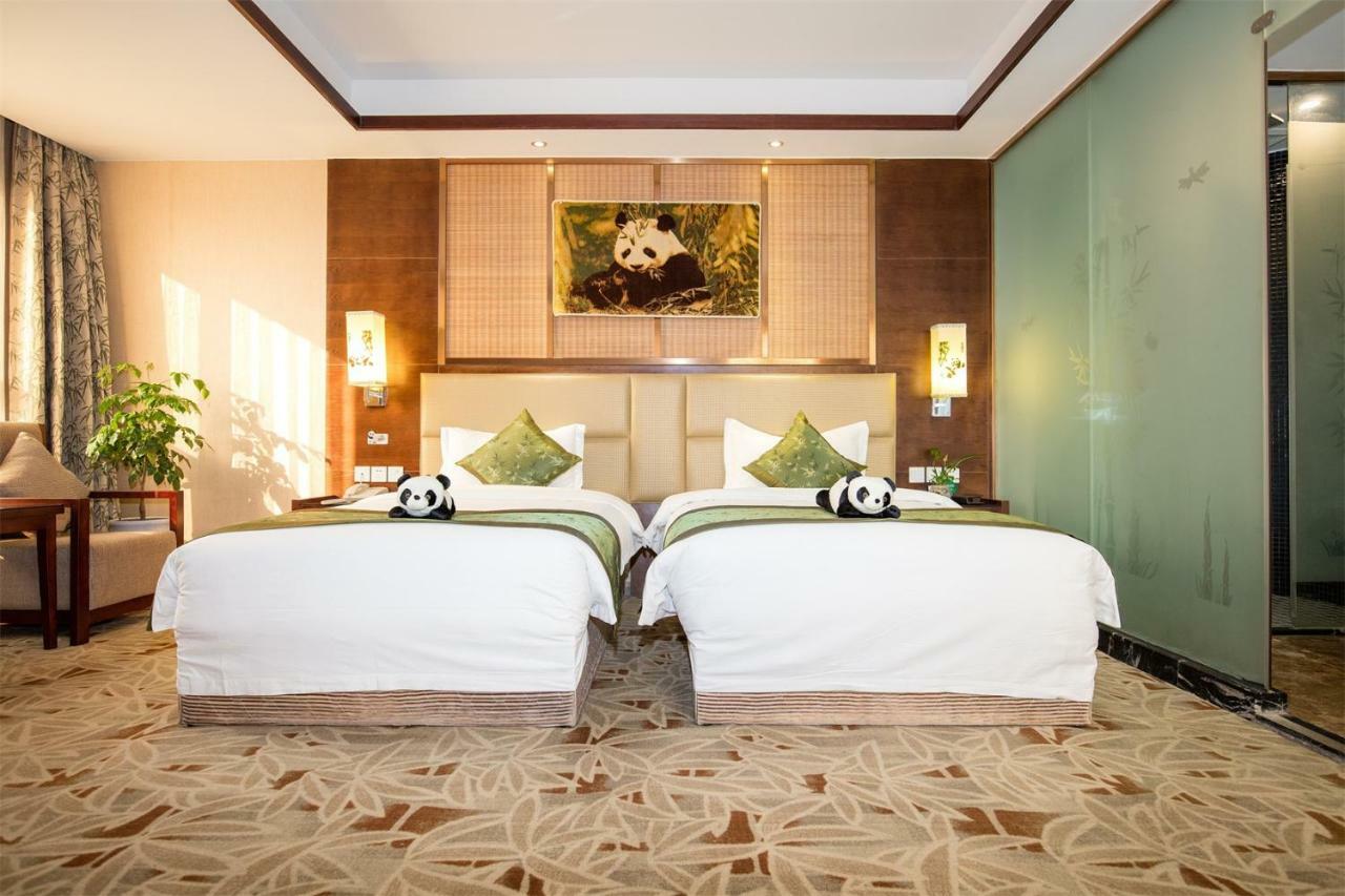 Chengdu Panda Prince Culture Hotel Экстерьер фото